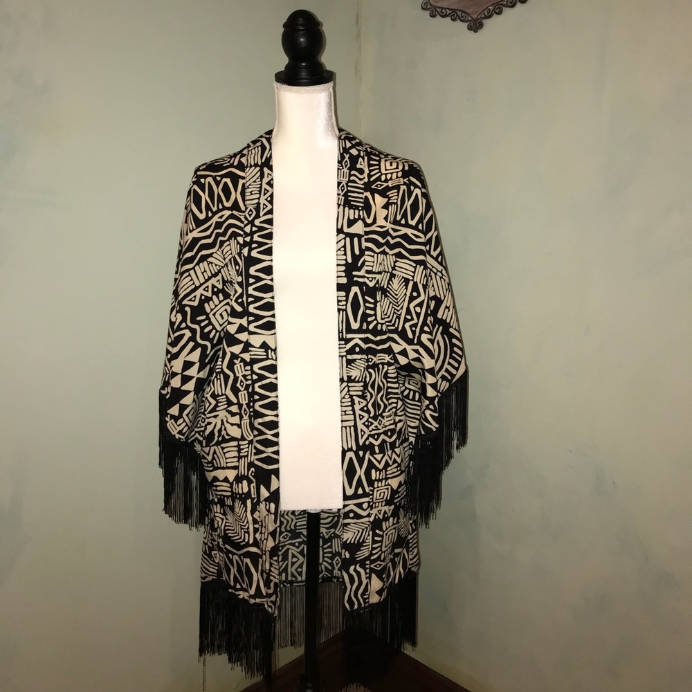 Geometric Kimono with Fringe 🧡